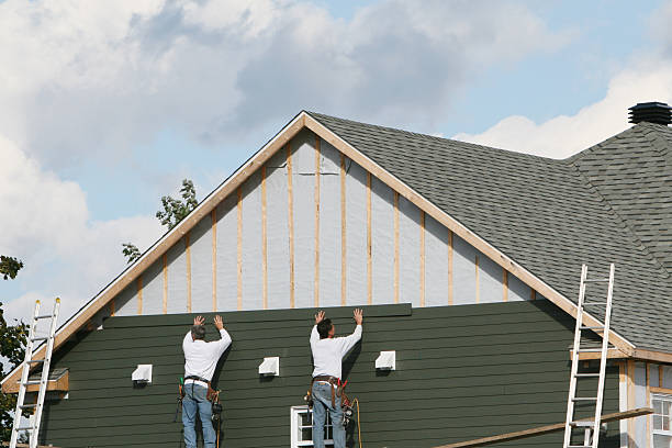 Professional Siding technician working in Fredericktown, OH